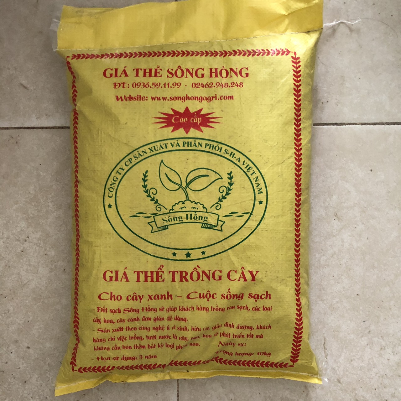 Giá thể - đất trồng cây Sông Hồng